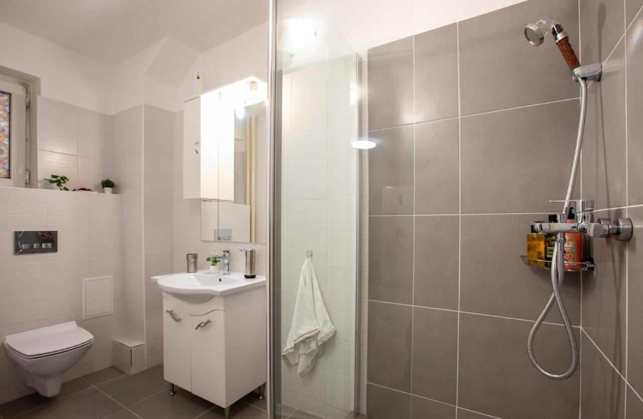 Aquarium Apartment Grivita Bucarest Exterior foto